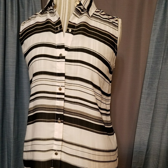 🌻🌺🌻LIKE NEW LIZ CLAIBORNE SHEER BLOUSE!! - Picture 3 of 5